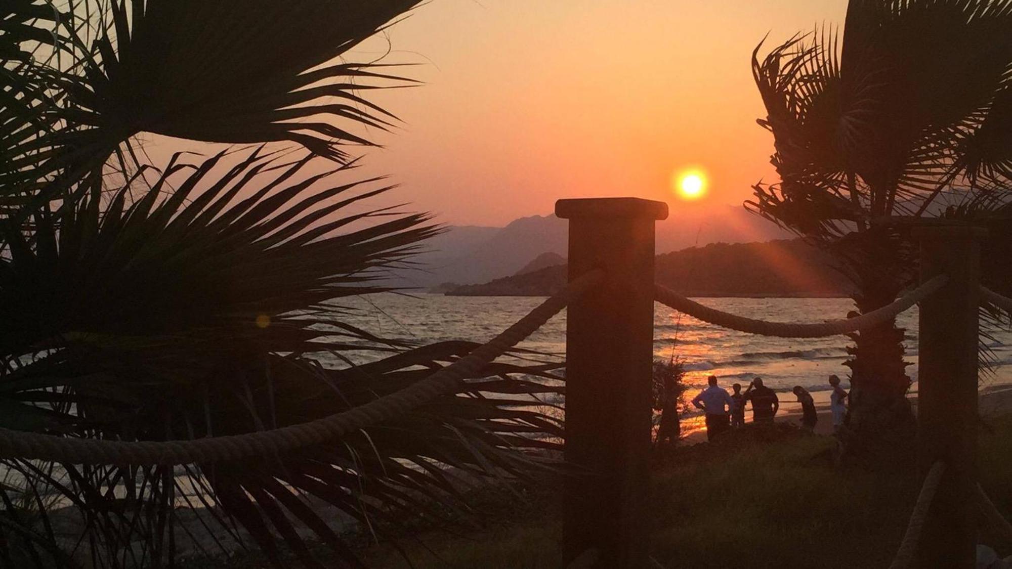 Andriake Beach Club Hotel เดมเร ภายนอก รูปภาพ