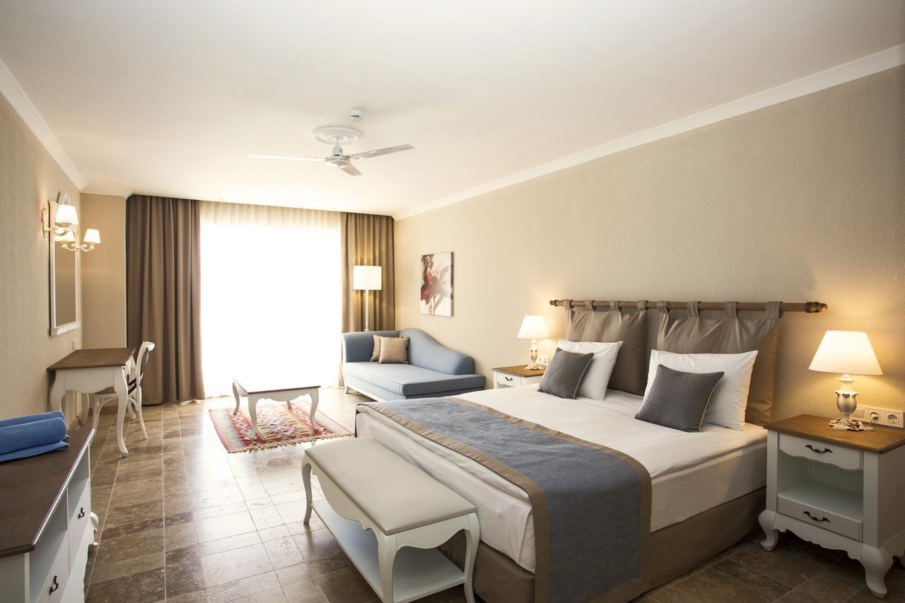 Andriake Beach Club Hotel เดมเร ภายนอก รูปภาพ